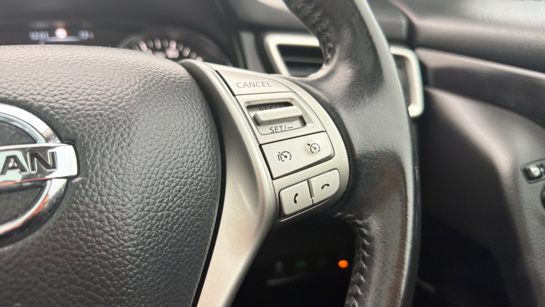 Nissan Qashqai 1.6 dCi Tekna 5dr Xtronic Diesel Hatchback